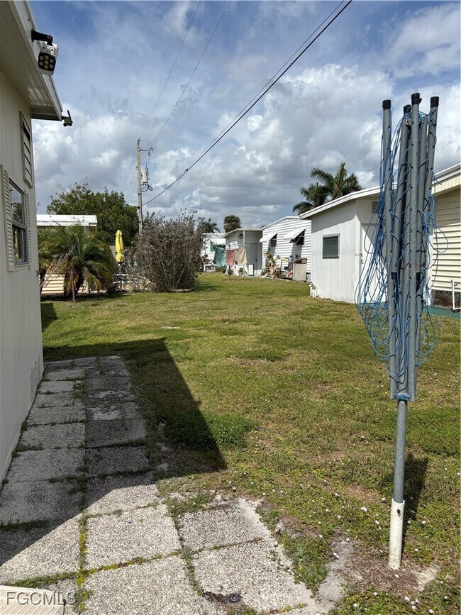 Photo - 207 Harvest Ln