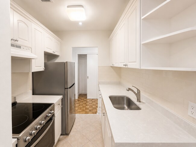Photo - 710 Spadina Ave. Unit 601