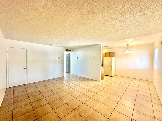 Building Photo - Alamo1185 Unit 1185-2