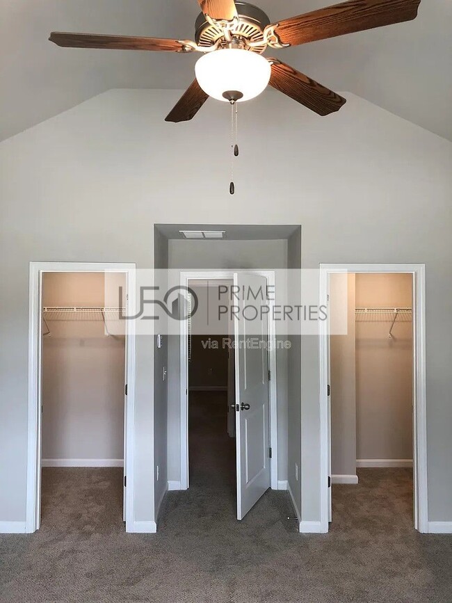 Photo - 1155 Oak Hollow Ln