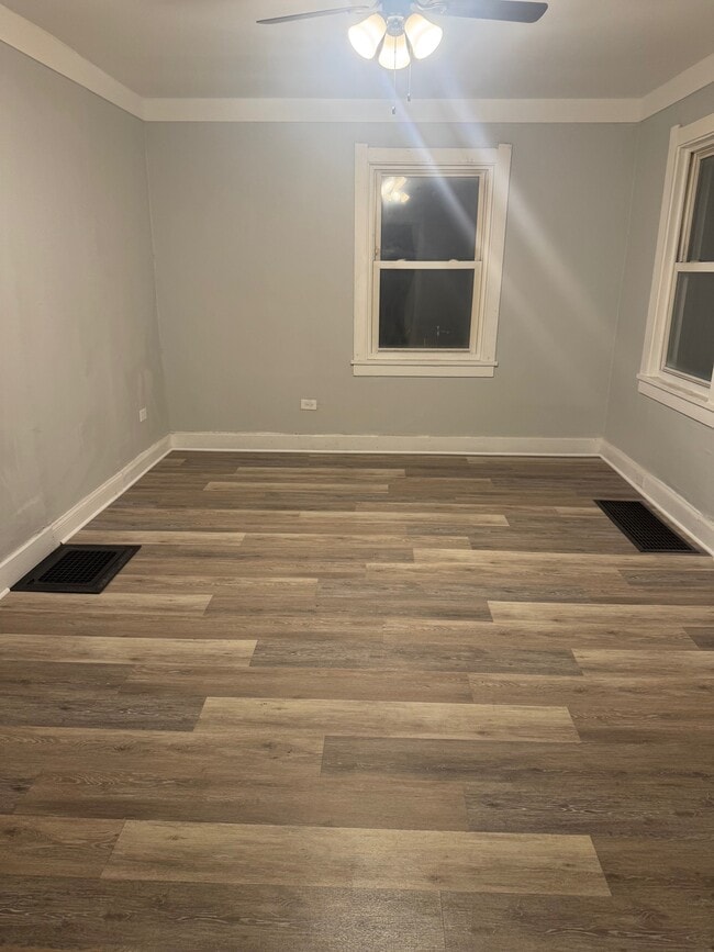 Sala de estar - 5909 Wallace Rd