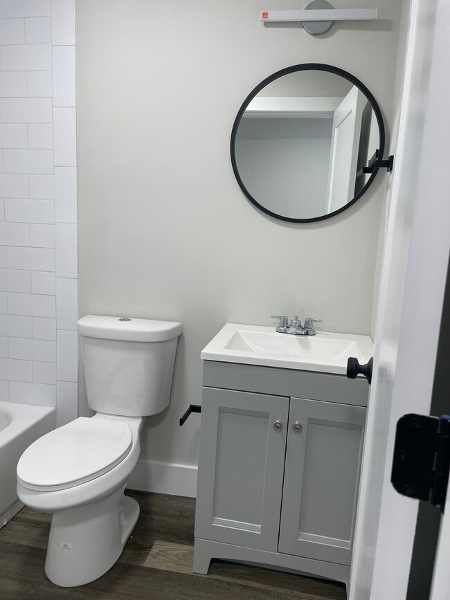 Baño - 173 & 189 E Merrimack St, Lowell MA 01852