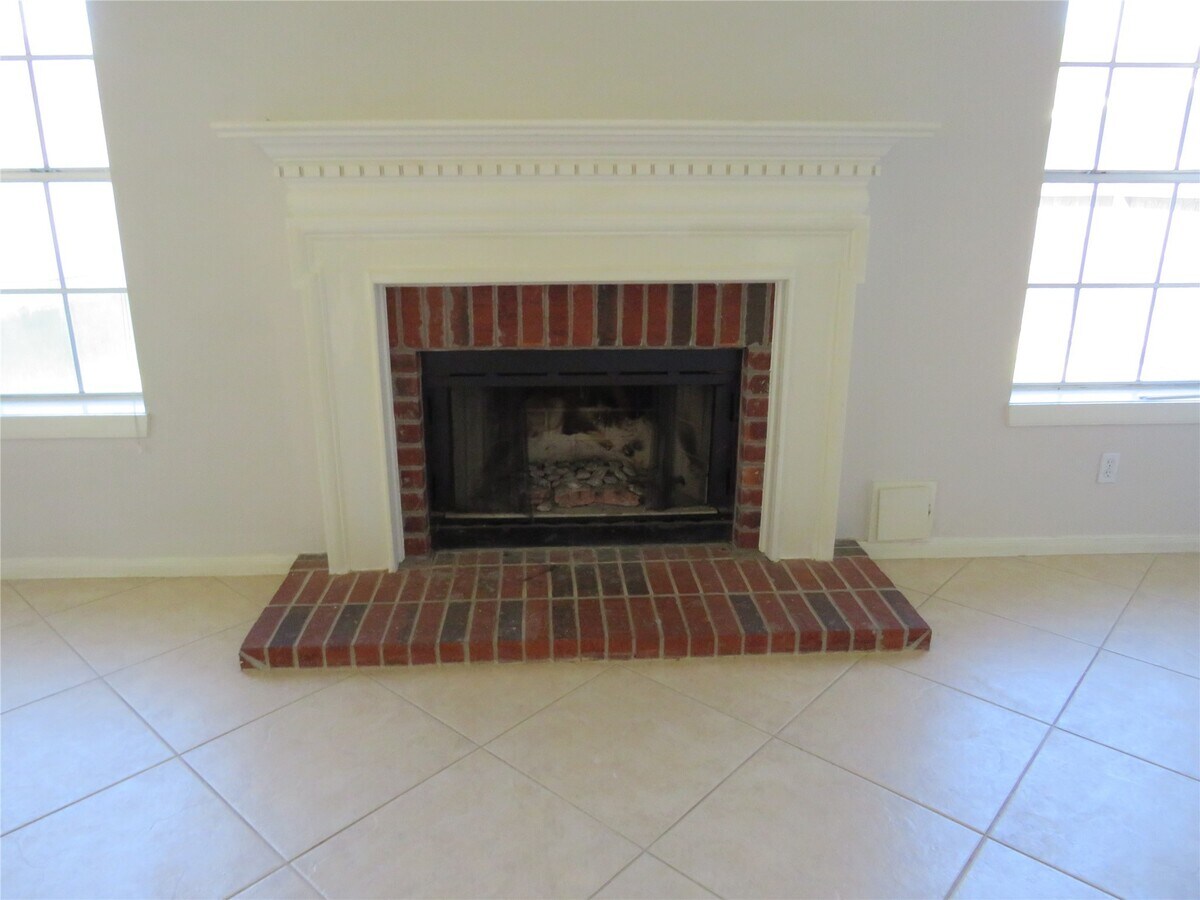 Photo - 2302 Plantation Bend Dr