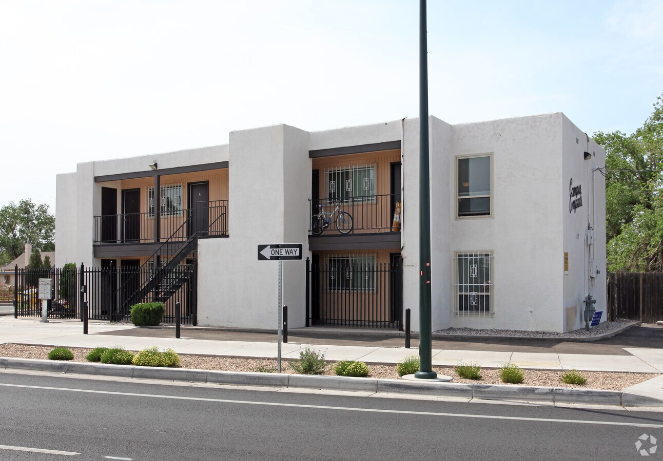 Photo - Campus Compacts