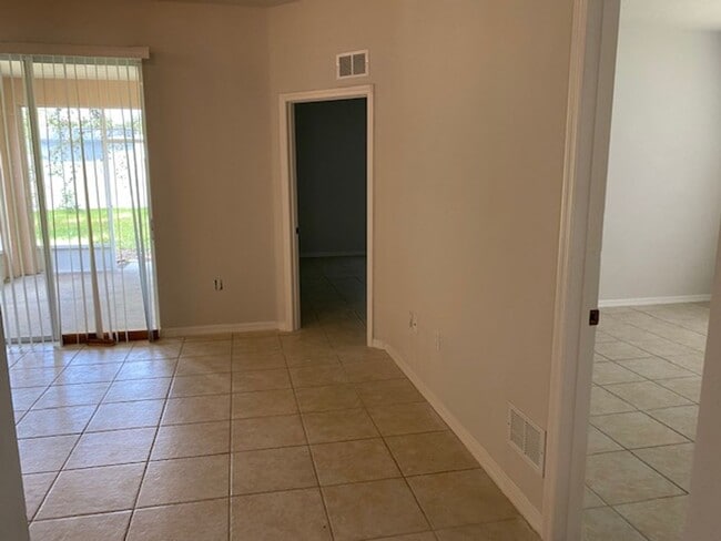 Photo - 4/2/2 With screened in porch in Indian Trails area!