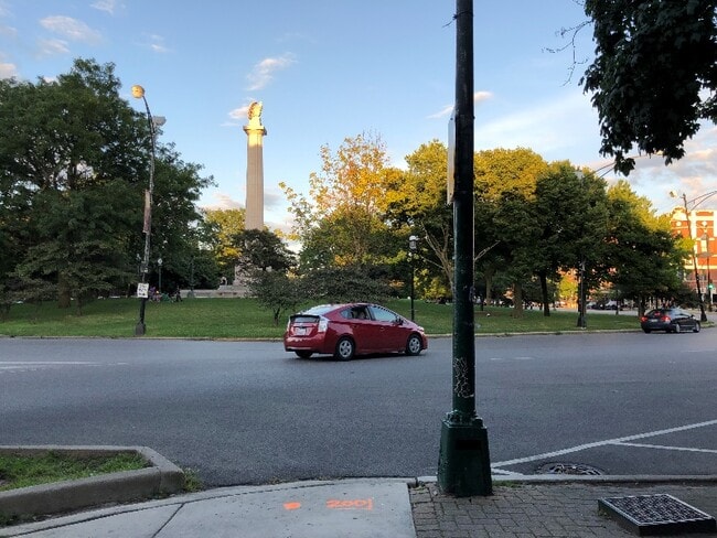 Photo - 2556 N Kedzie Blvd Unit GARDEN