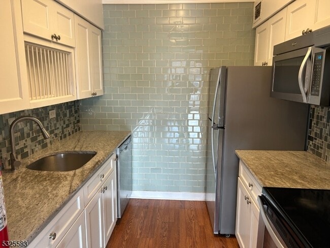 Photo - 300 Main St Unit 405