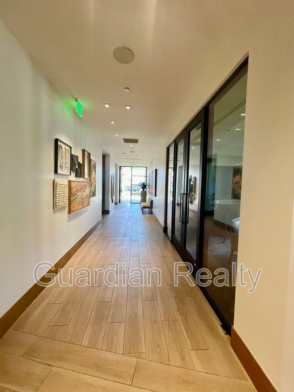 Photo - 223 Sun Glaze Ave