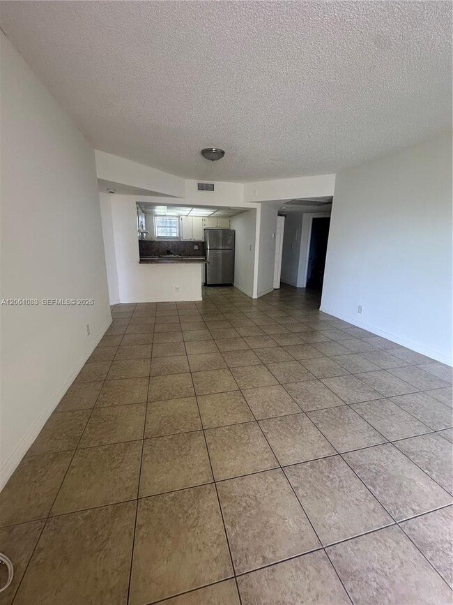 Photo - 8290 Lake Dr Unit 517