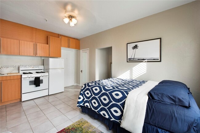 Photo - 3710 Collins Ave Unit N-305