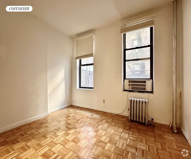 Building Photo - 424 E 66th St Rental