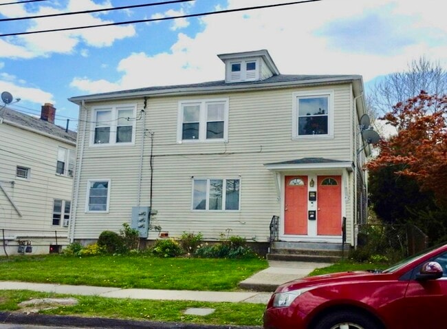 Building Photo - 43 Cowles St Unit 1