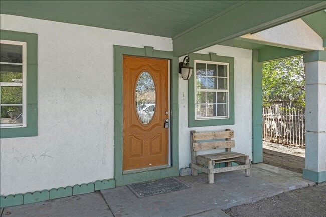 Building Photo - Beautiful large home for Rent