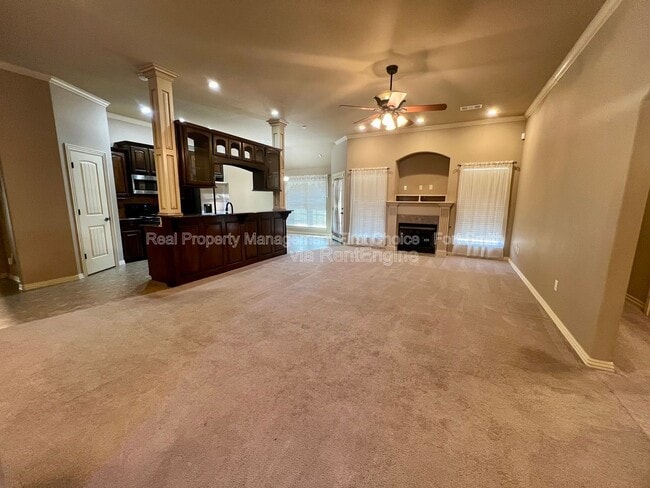 Photo - 12200 Sycamore St