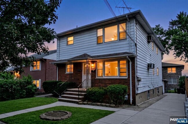 348 Westminster Pl