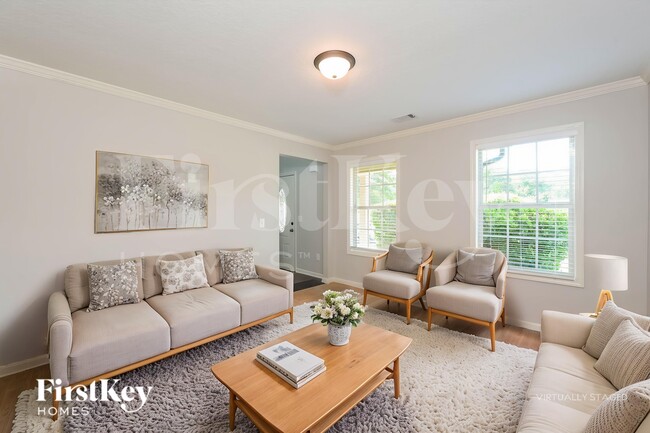 Photo - 611 Peachtree Rd