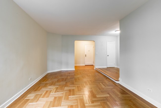 Photo - 10 Downing St Unit 1