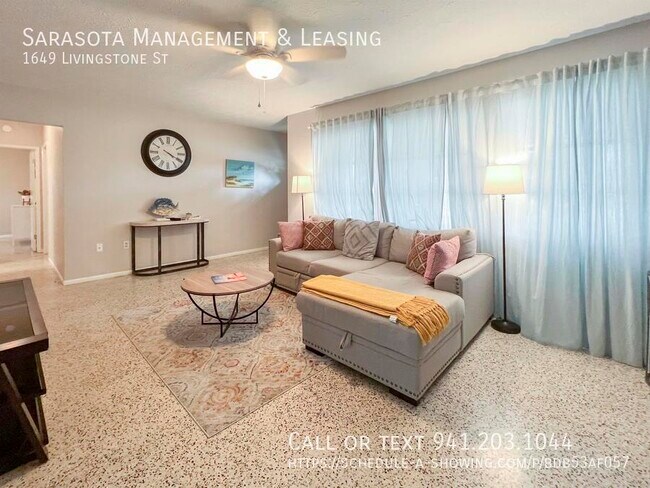 Photo - 1649 Livingstone St