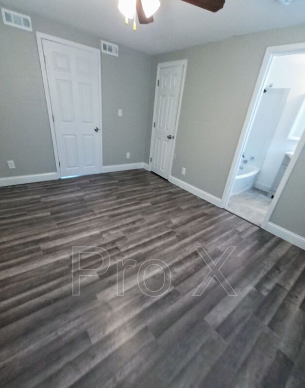 Photo - 1110 W 8th St Unit Apt A