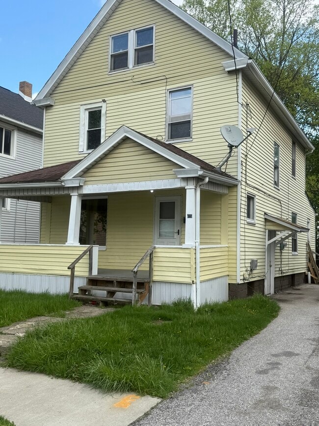 Building Photo - 29 N Whitney Ave