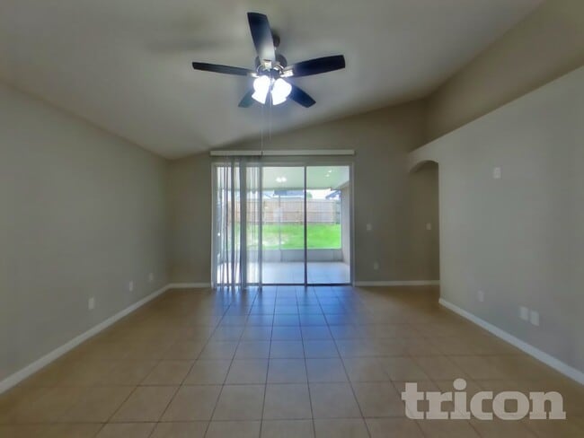 Photo - 133 Fern Springs St