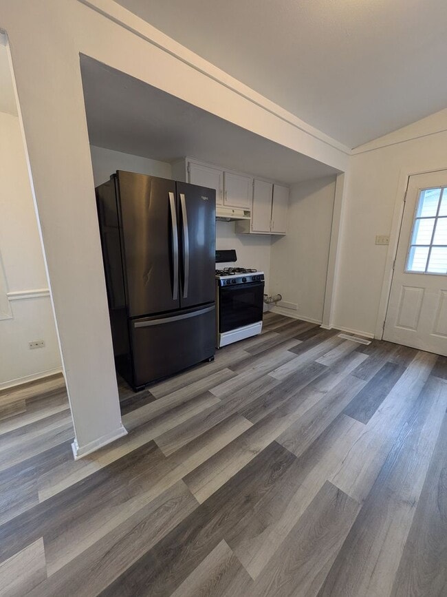 Photo - 3 bedroom available for an immediate move!