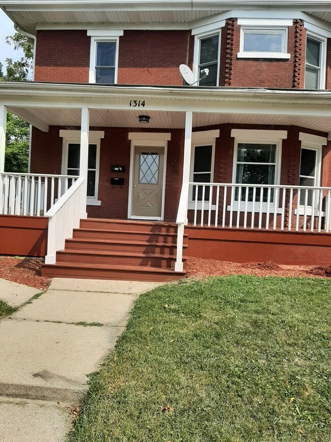 Photo - 1314 17th Ave Apartments Unit 2