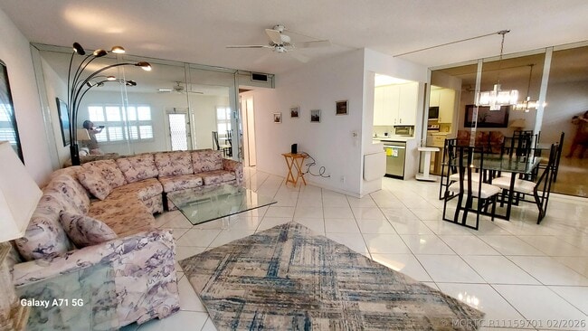 Building Photo - 4079 Cornwall D Unit 4079