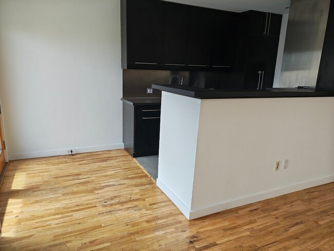 Photo - 252 3rd Ave Unit 252