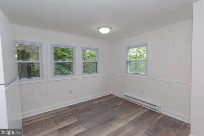 Photo - 30 Laurel Hill Ln