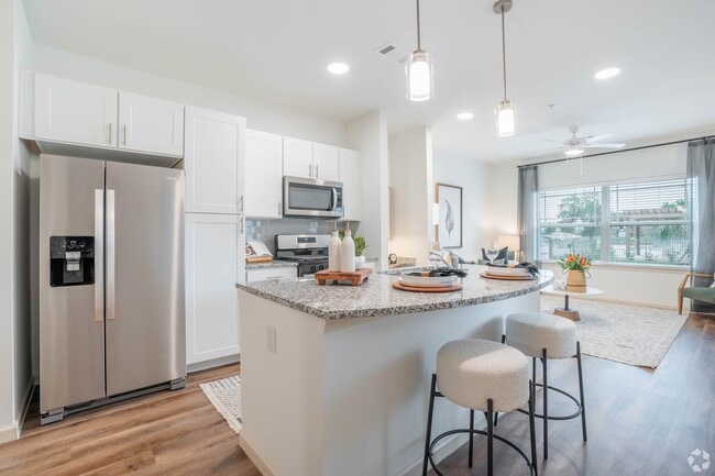 Photo - Balanced Living with Resort-Style Perks! Unidad MCPK
