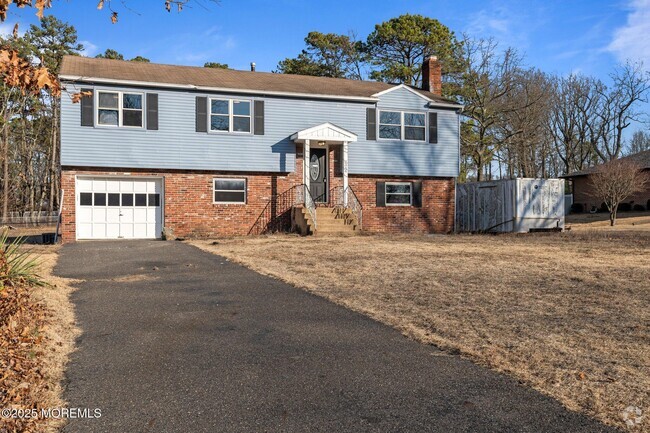 Building Photo - 2344 Fernwood Ave Rental