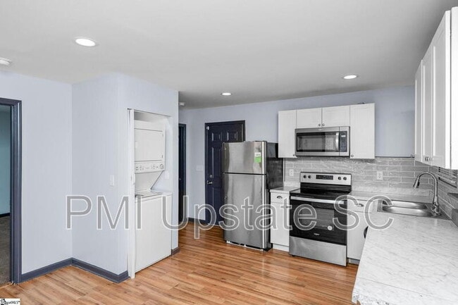 Photo - 249 E Hampton Ave