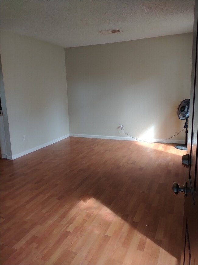 Photo - 195 Del Sur Ct Unit 195