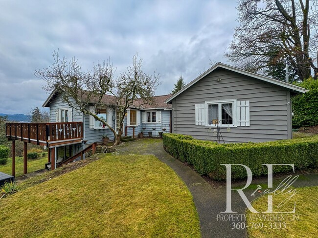 Photo - Charming Vintage Retreat with Stunning Views in Port Orchard