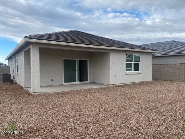 1023 W Avalon Canyon Dr
