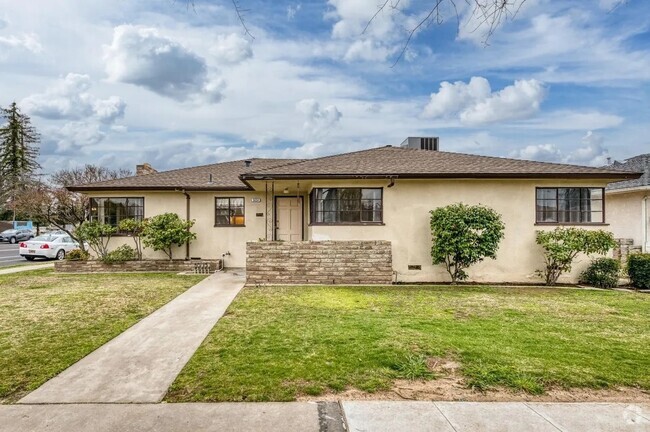 Building Photo - 3654 E Donner Ave Rental
