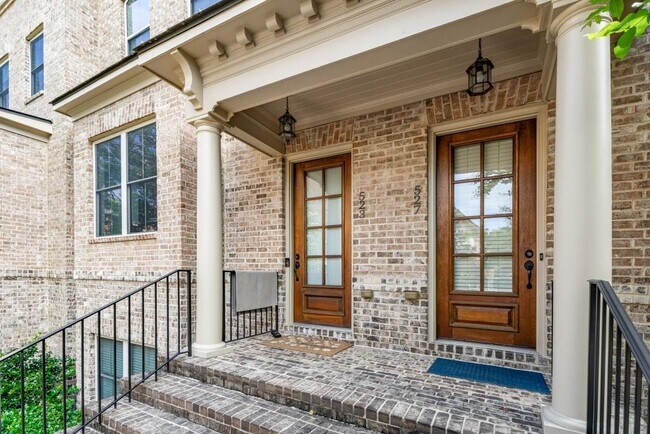 Photo - 523 Ansley Cir NE