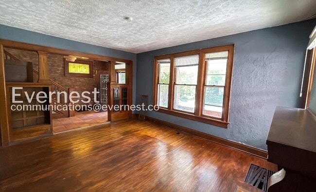 700 Linwood Ave