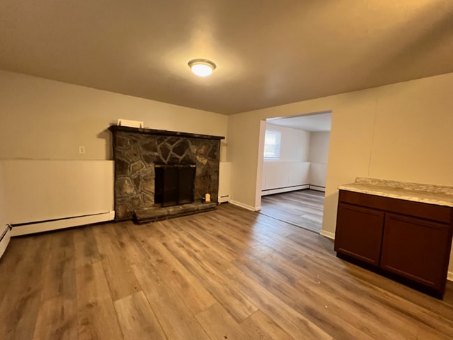 Photo - 92 Shaker Rd Unit lower front