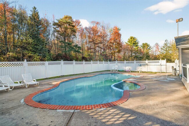 Photo - 91 Meyerhoff Rd