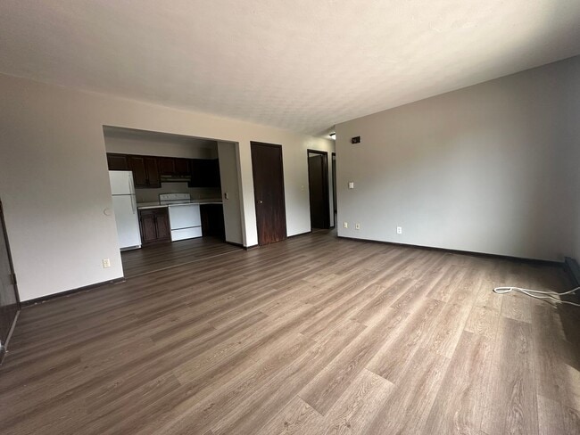 Building Photo - 520 River Forest Rd Unit #6 Rental