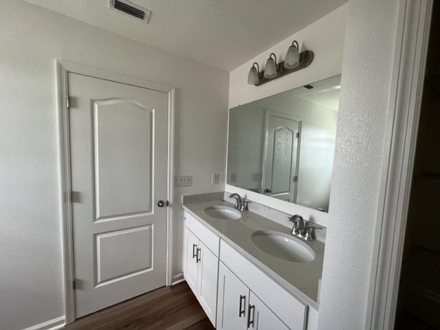 Photo - 32186 Pond Apple Bnd