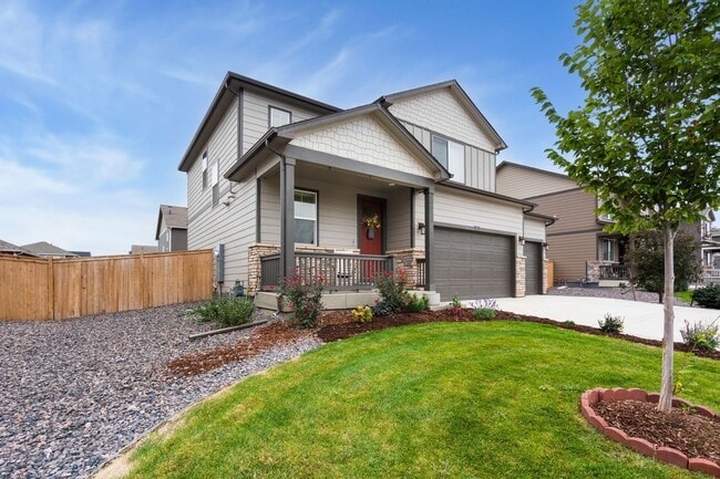 Building Photo - Updated 3-Bedroom Home With 3-Car Garage Close to Commuting, Coffee, and Gym