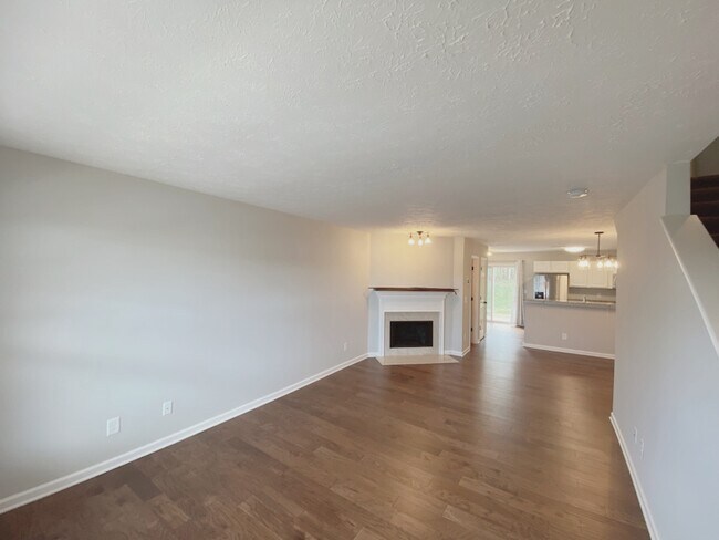 Photo - 596 Flintlock Ct