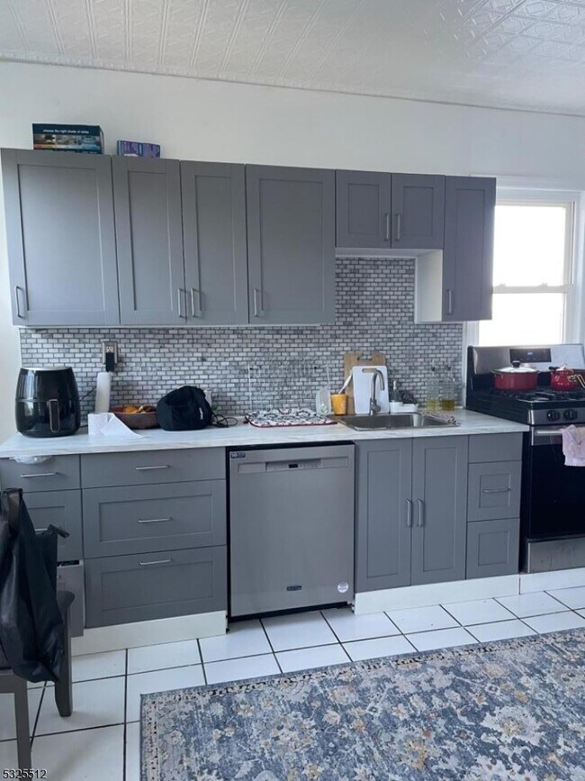 Photo - 119 Buffalo Ave Unidad 3