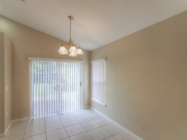 Photo - 3813 Kyle Dr