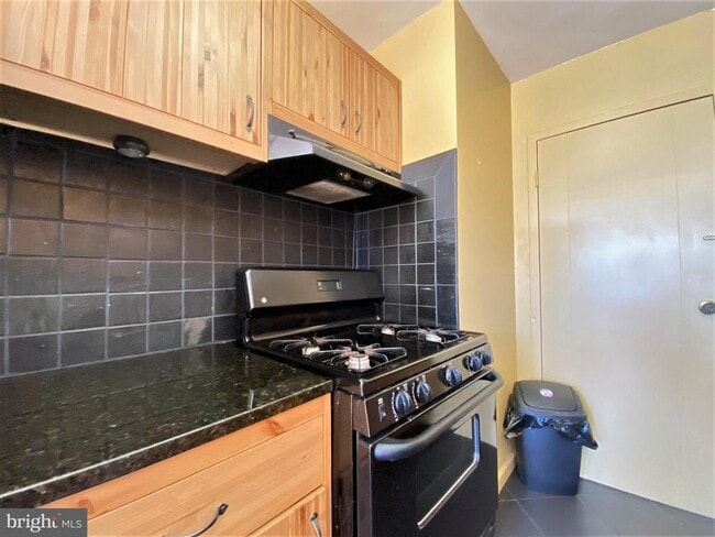 Photo - 922 24th St NW Unit 705