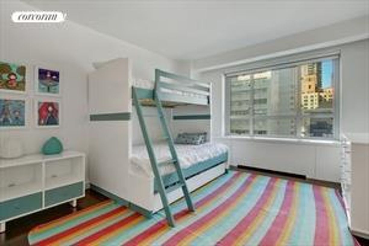 Photo - 200 E 66th St