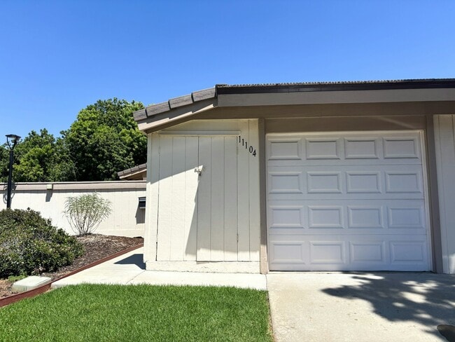 Building Photo - 11104 Poblado Rd